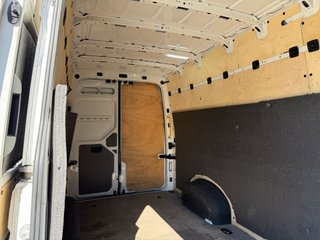 Volkswagen Crafter 35 Furgón BL TA L4H3 2.0 TDI 103kW