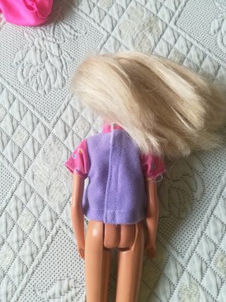 Camisola para boneca roxa e rosa