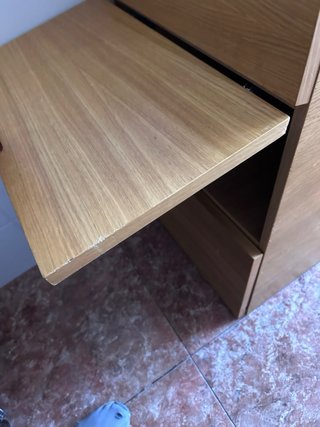 Mueble de madera con cajones