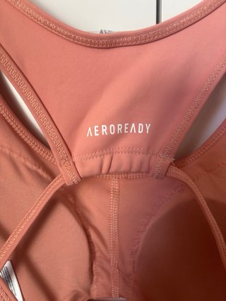 Top deportivo Adidas rosa Talla M
