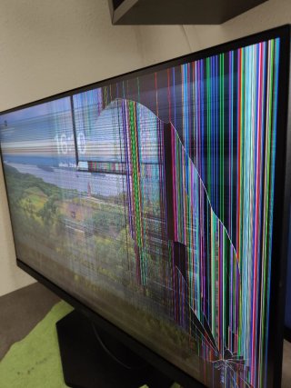 Monitor con panel roto. Monitor AOC Q27G42ZE 27"2k