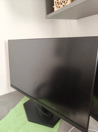 Monitor con panel roto. Monitor AOC Q27G42ZE 27"2k