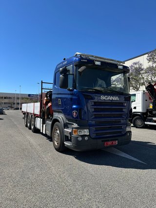 Camión Scania con Grúa
