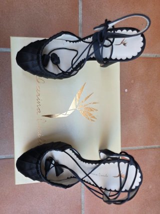 Zapatos de Acerina Cecile Artesanos Originales