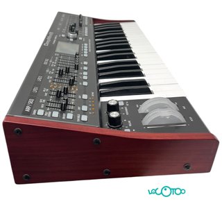 Behringer DeepMind 6 Sintetizador 37 Teclas
