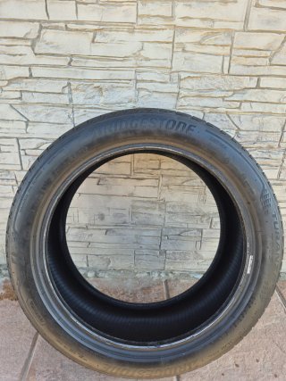 4 Neumáticos 225/45 R18 160 € / 40 € / cada uno.