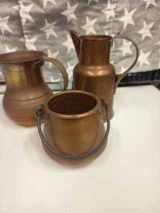 Jarras de cobre vintage.