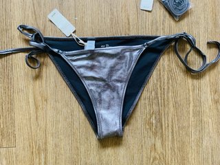 Bikini Nuevo Aerie Plateado Talla M