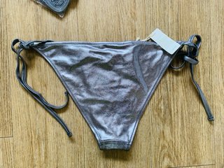 Bikini Nuevo Aerie Plateado Talla M