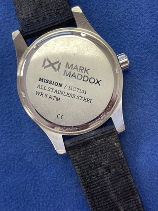 Reloj Mark Maddox Azul y Plateado