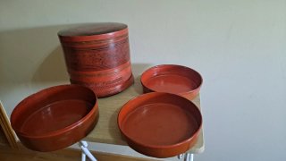Caja de betel antigua birmana (kun-it) de laca roj
