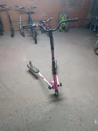 Patinete de 3 ruedas rosa