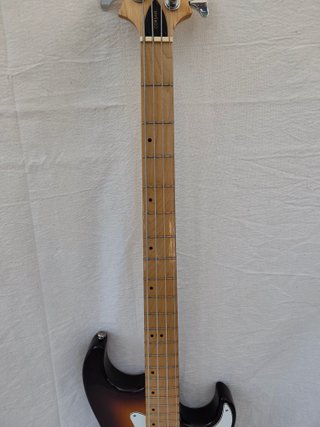 Bajo eléctrico 4 cuerdas sunburst - Corsair