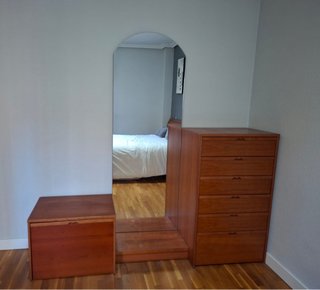 Zapatero, cajonera y espejo madera cerezo