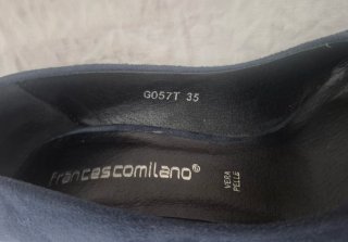 Scarpe donna décolleté colore blu.