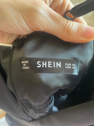 Vestido negro satén