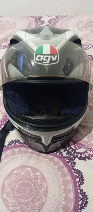 Casco de moto AGV