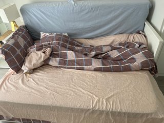 Cama Ikea Hemnes con colchones