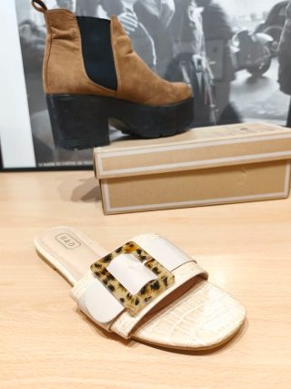 Lote de 3 pares de zapatos.Eres de la zona pruebat