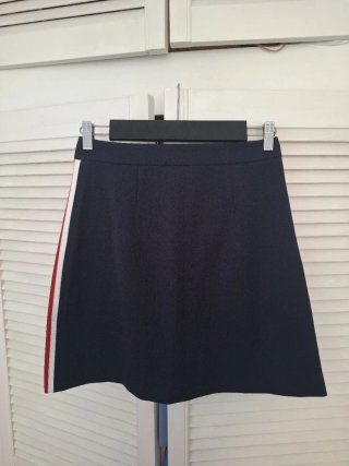 Falda Tommy Hilfiger T.8 Raya Roja/Blanca