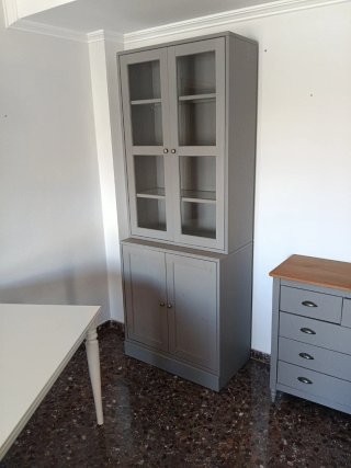 Conjunto comedor: 2 vitrinas y cómoda