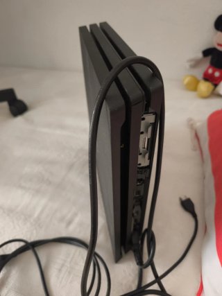 PS4 (PlayStation 4) Negra PRO