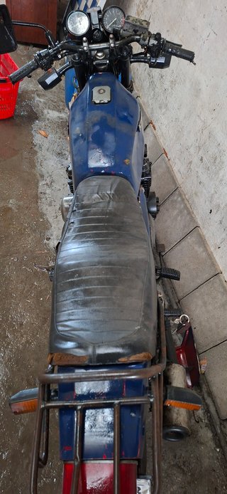 Kawasaki KZ550 Naked Azul