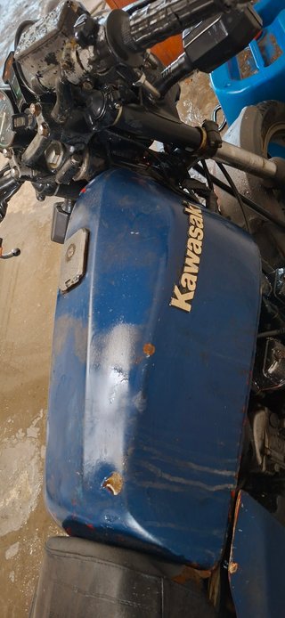 Kawasaki KZ550 Naked Azul