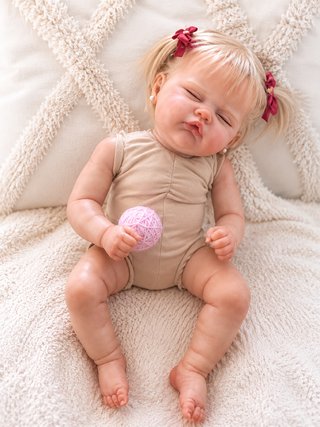 Muñeca Reborn "Clara"