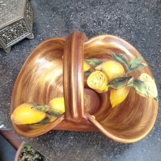 Centro tavola decorativo con limoni