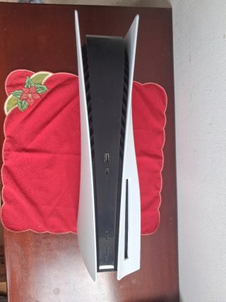 Consola PlayStation 5 + 2 Juegos