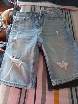 Pantalónes cortos vaquero Pull&Bear desgastado
