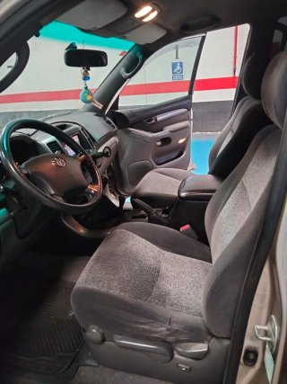 Toyota Land Cruiser 2004