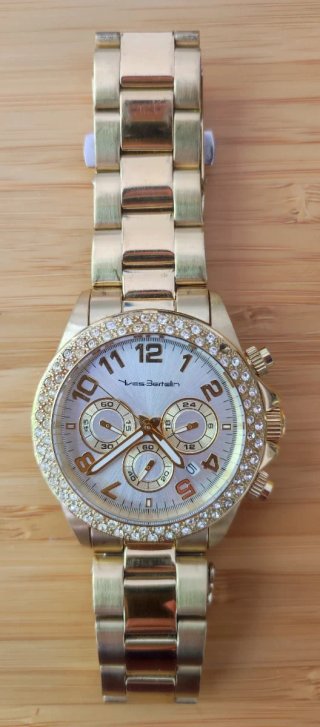 LOTE 6 RELOJES MUJER – DKNY, Kenzo, D&G, etcétera