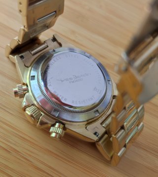 LOTE 6 RELOJES MUJER – DKNY, Kenzo, D&G, etcétera