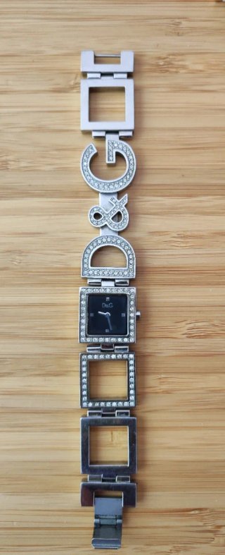 LOTE 6 RELOJES MUJER – DKNY, Kenzo, D&G, etcétera