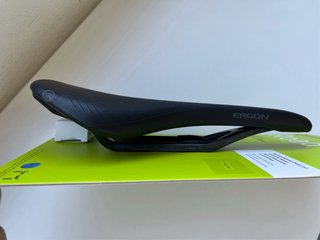 Sillín Ergon SR Pro Carbono Negro Nuevo