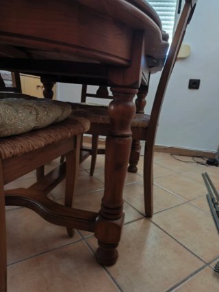 Mesa comedor madera maciza extensible, con 6 silla