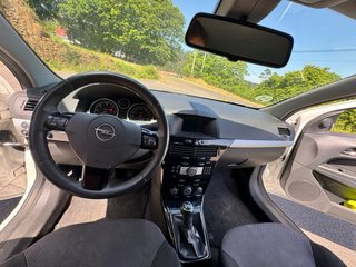 Opel Astra 2010