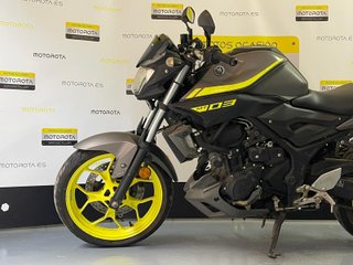Yamaha MT-03 - Moto Naked
