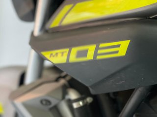 Yamaha MT-03 - Moto Naked