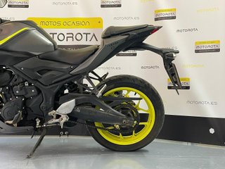 Yamaha MT-03 - Moto Naked