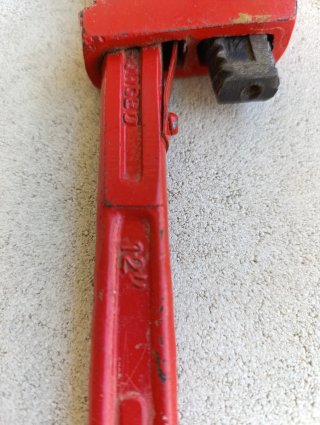Llave Stilson 12" Roja
