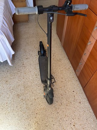 Patinete eléctrico en buen estado