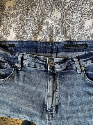 Pantalón vaquero Lefties desgastado
