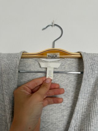 Vestido premamá gris
