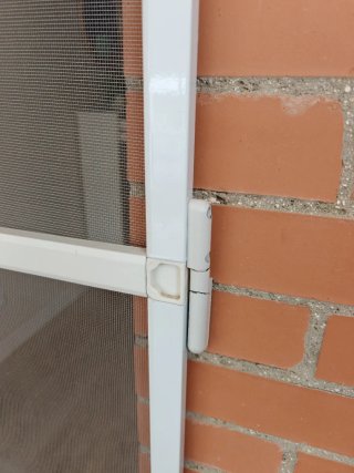 Mosquitera de aluminio para puerta