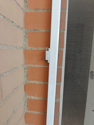 Mosquitera de aluminio para puerta