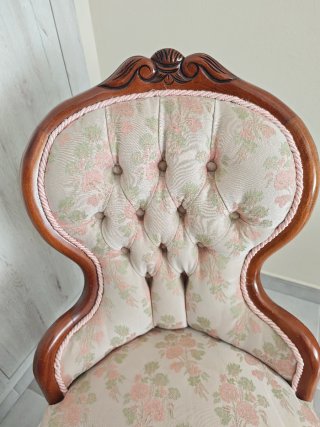 Silla Isabelina Tapizada Flores
