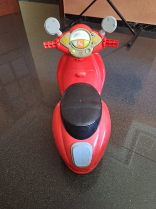 Correpasillos Vespa Chicco Rojo